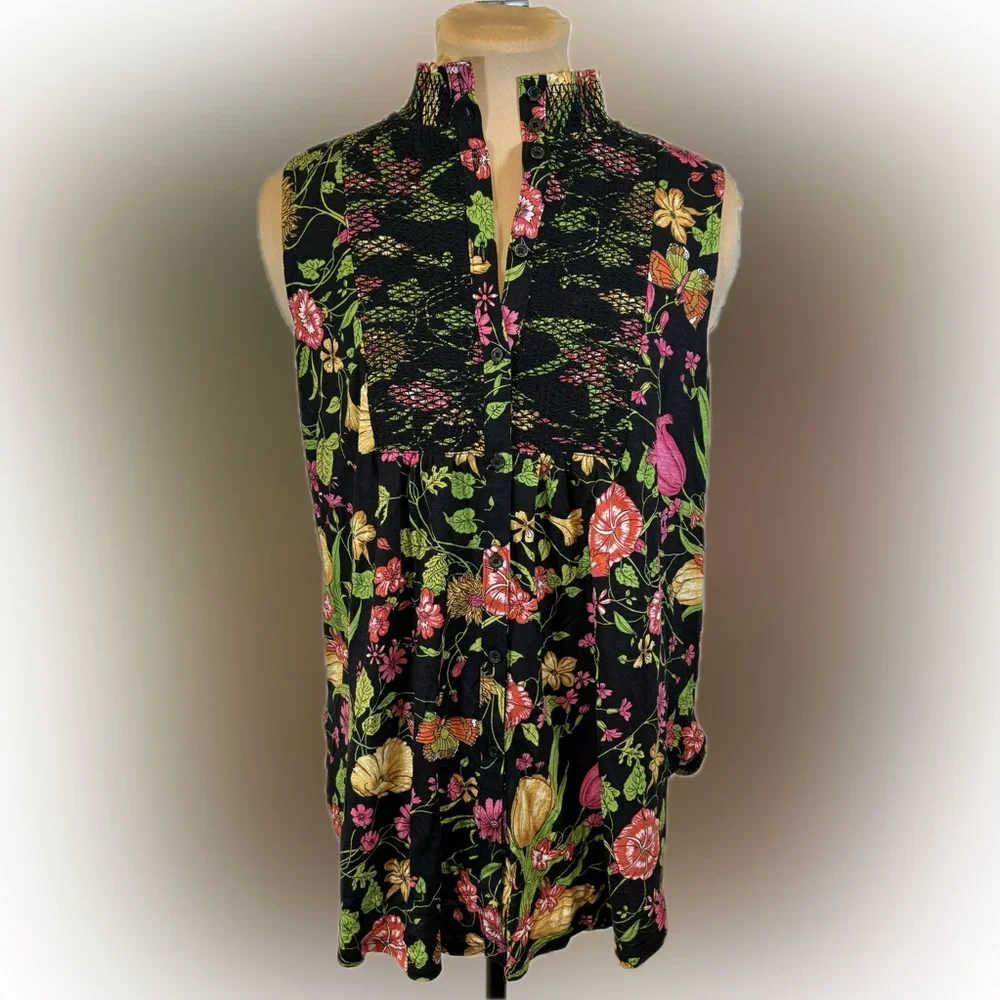 Akemi + Kin Anthropologie Floral Sleeveless top - Picture 1 of 6